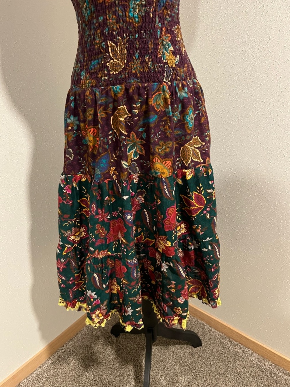 Anthropologie Floral Smocked Midi Dress in Green & Burgundy-Small - Picture 3 of 10